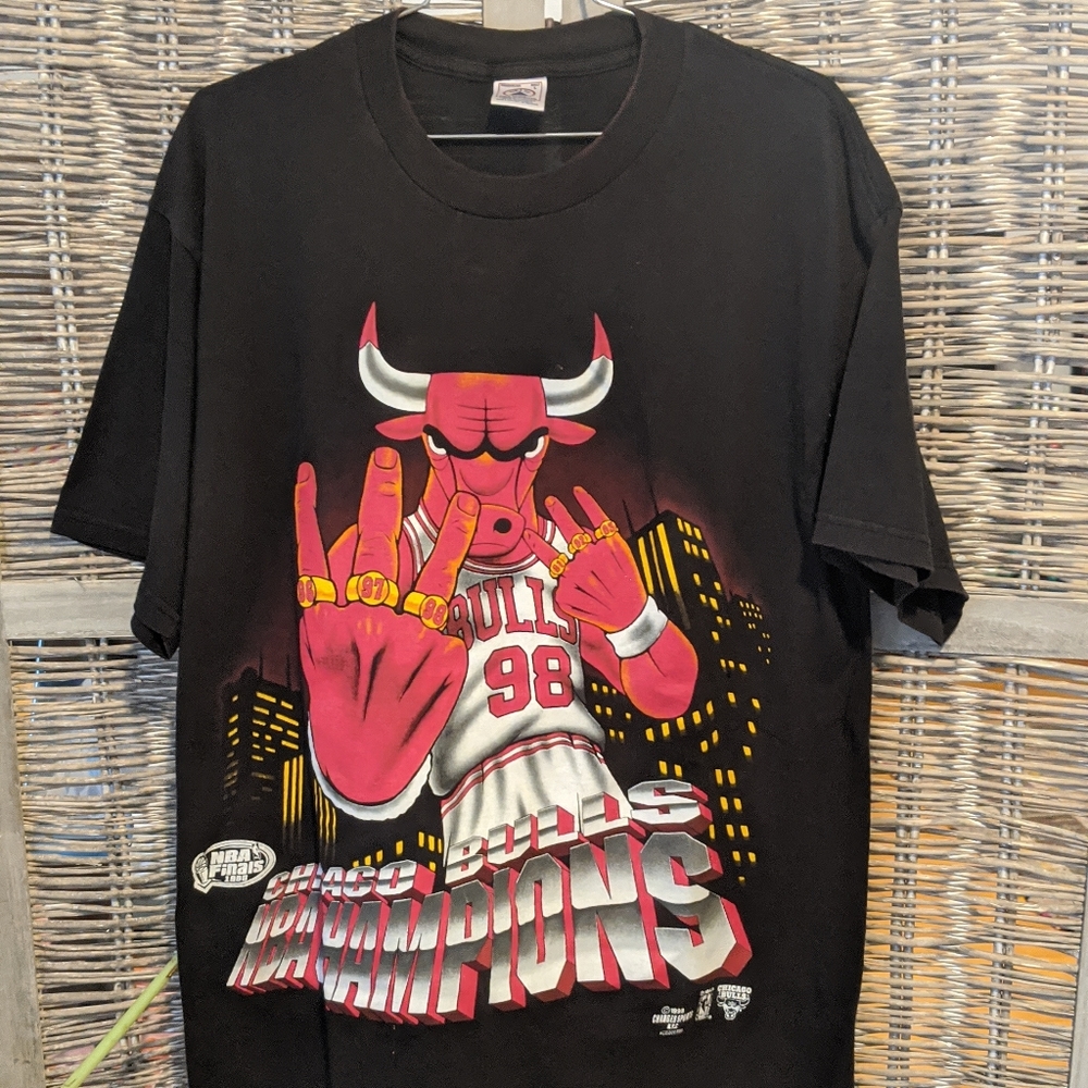 VINTAGE 1998 Chicago Bulls 6X National champions